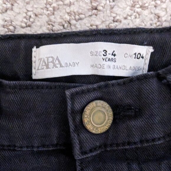 3 pairs of boys 3 t shorts - Picture 2 of 5